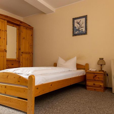 Hotel Anker Saalfeld Saale Esterno foto